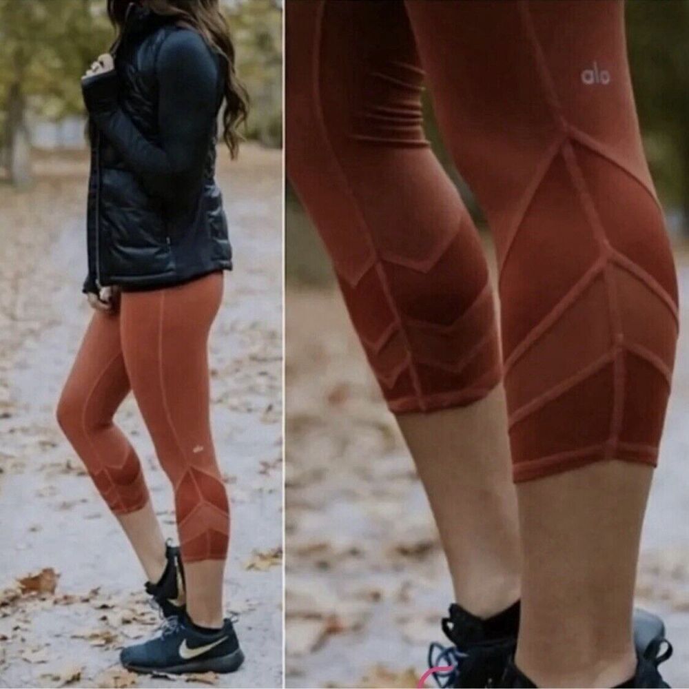 Alo Yoga Sz Medium Edge Sunbaked Capri Airbrush Crop Leggings Burnt Orange Pants